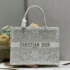 Christian Dior Shopping Bags